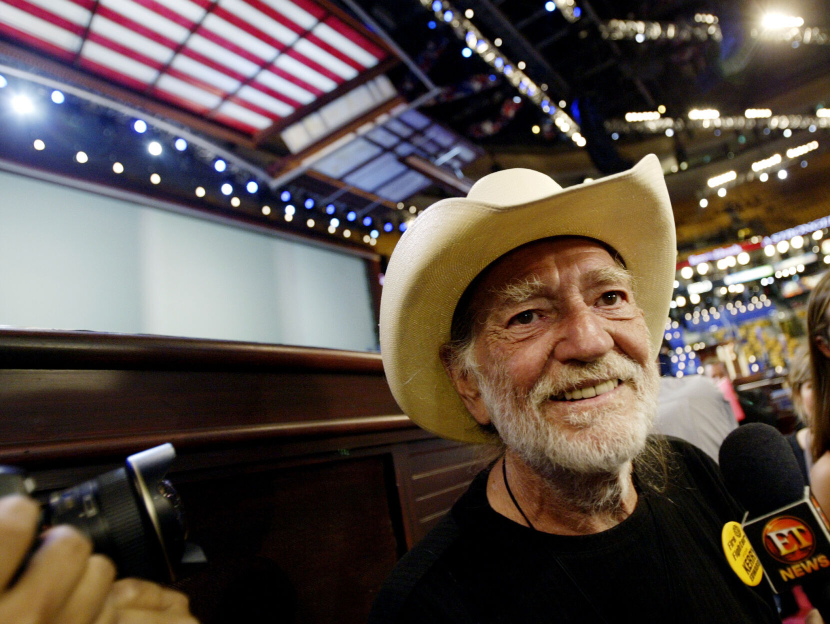 2004: Willie Nelson